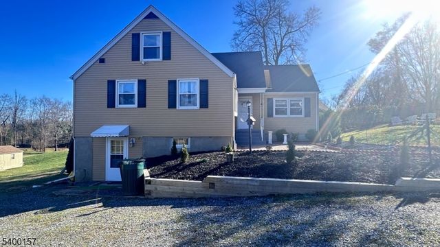 17 Village Glen Rd, Raritan Twp., NJ 08822