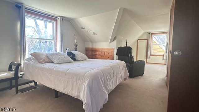 17 Village Glen Rd, Raritan Twp., NJ 08822