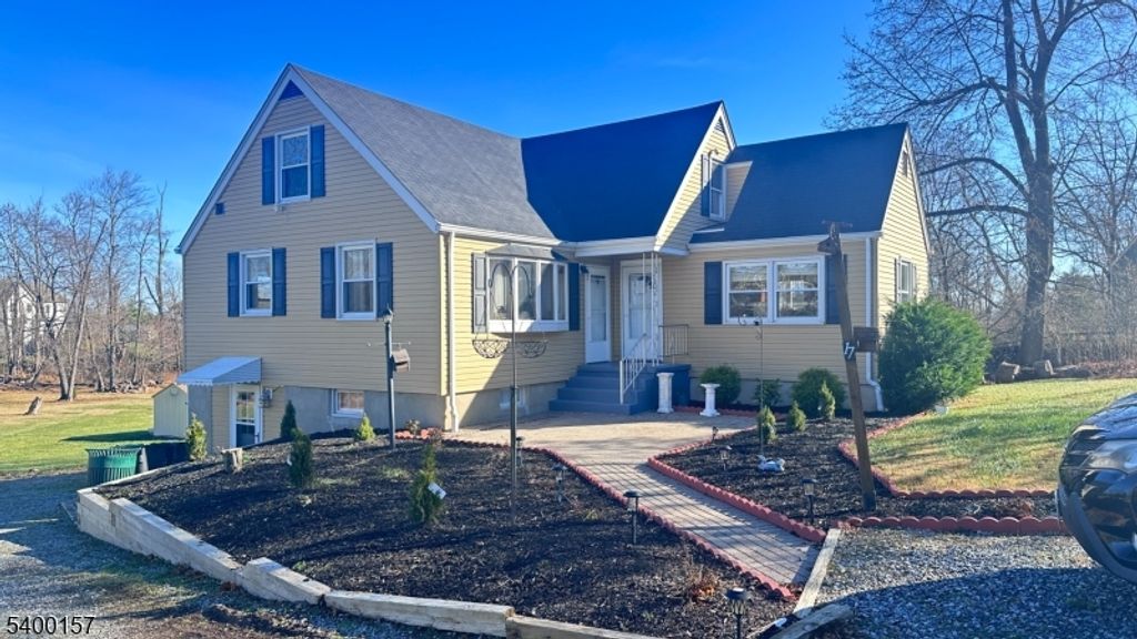 17 Village Glen Rd, Raritan Twp., NJ 08822
