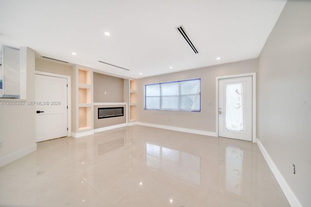 15730 SW 87th Ct, Palmetto Bay, FL 33157