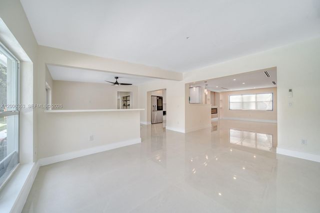 15730 SW 87th Ct, Palmetto Bay, FL 33157