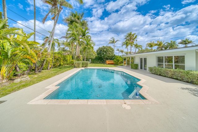 15730 SW 87th Ct, Palmetto Bay, FL 33157