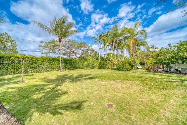 15730 SW 87th Ct, Palmetto Bay, FL 33157