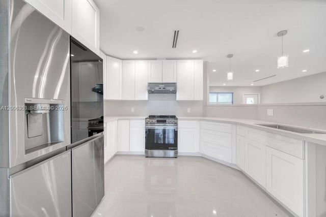 15730 SW 87th Ct, Palmetto Bay, FL 33157