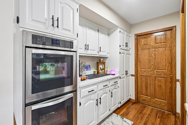 7916 Dooneen Avenue, Tinley Park, IL 60477