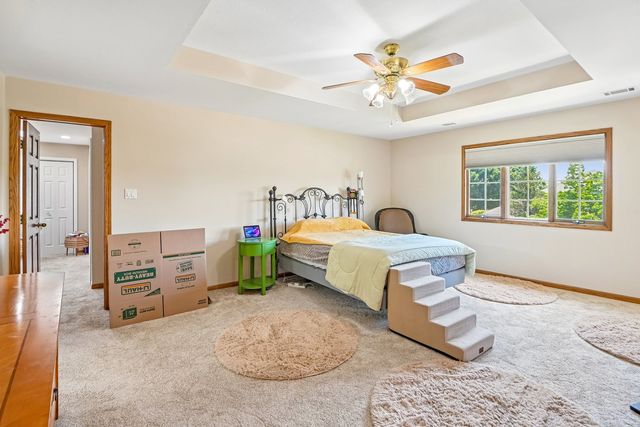 7916 Dooneen Avenue, Tinley Park, IL 60477