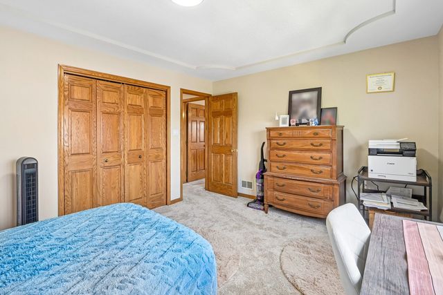7916 Dooneen Avenue, Tinley Park, IL 60477