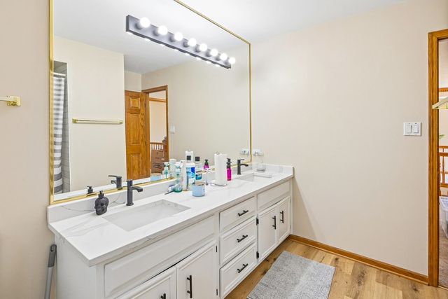 7916 Dooneen Avenue, Tinley Park, IL 60477