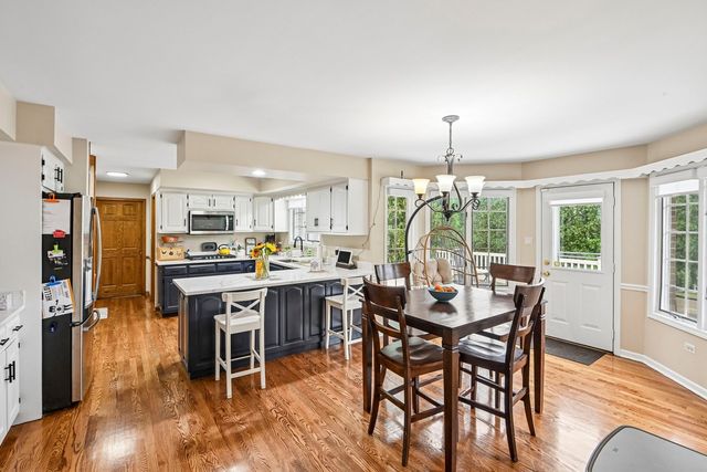 7916 Dooneen Avenue, Tinley Park, IL 60477