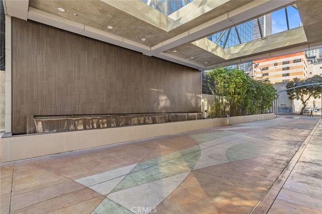 801 S Grand 1611, Los Angeles, CA 90017