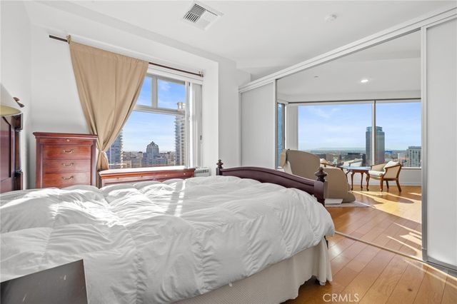 801 S Grand 1611, Los Angeles, CA 90017