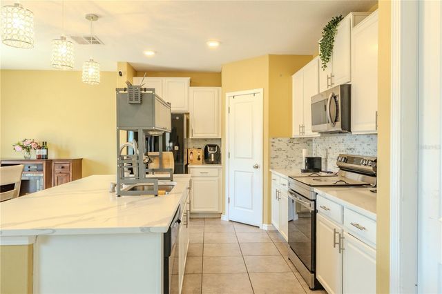 7219 SALT RIVER AVENUE, Sun City Center, FL 33573