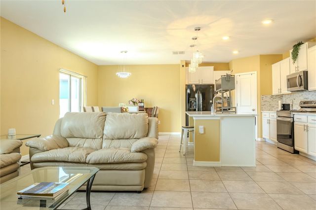 7219 SALT RIVER AVENUE, Sun City Center, FL 33573