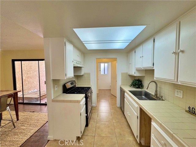 4177 Manhattan Beach Blvd., Lawndale, CA 90260