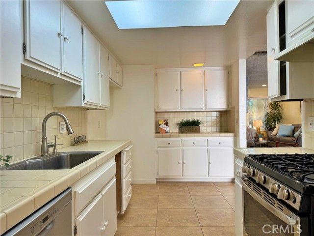 4177 Manhattan Beach Blvd., Lawndale, CA 90260