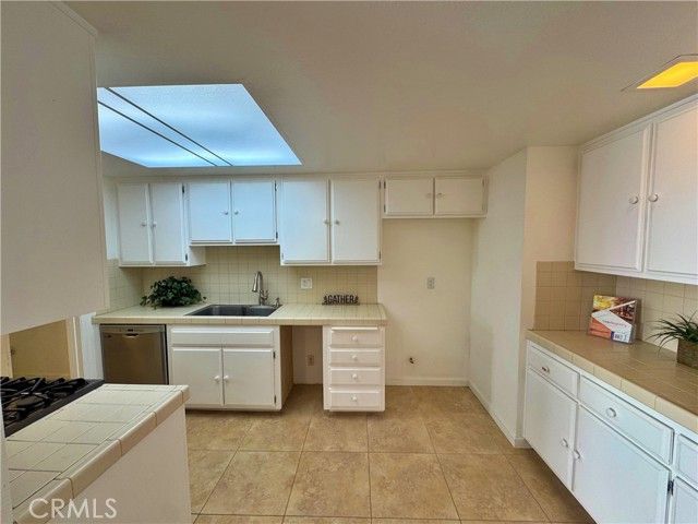 4177 Manhattan Beach Blvd., Lawndale, CA 90260