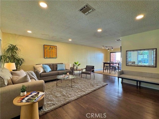 4177 Manhattan Beach Blvd., Lawndale, CA 90260