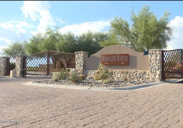 10018 E RIDGERUNNER Drive, Scottsdale, AZ 85255