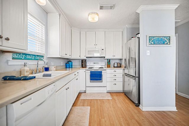 4118 Hardin Drive, Galveston, TX 77554