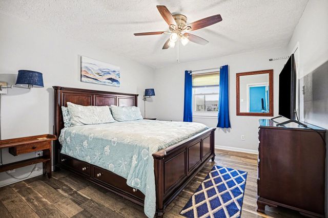4118 Hardin Drive, Galveston, TX 77554