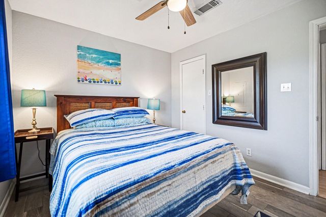 4118 Hardin Drive, Galveston, TX 77554