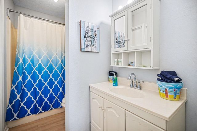 4118 Hardin Drive, Galveston, TX 77554