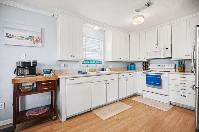 4118 Hardin Drive, Galveston, TX 77554