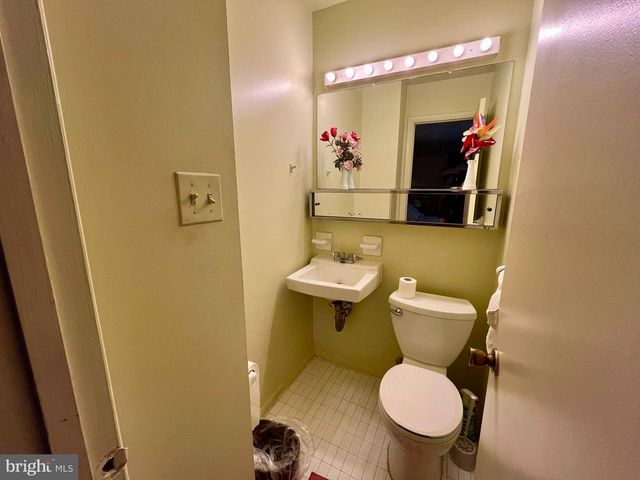 1014 STORMONT CIR, Baltimore, MD 21227