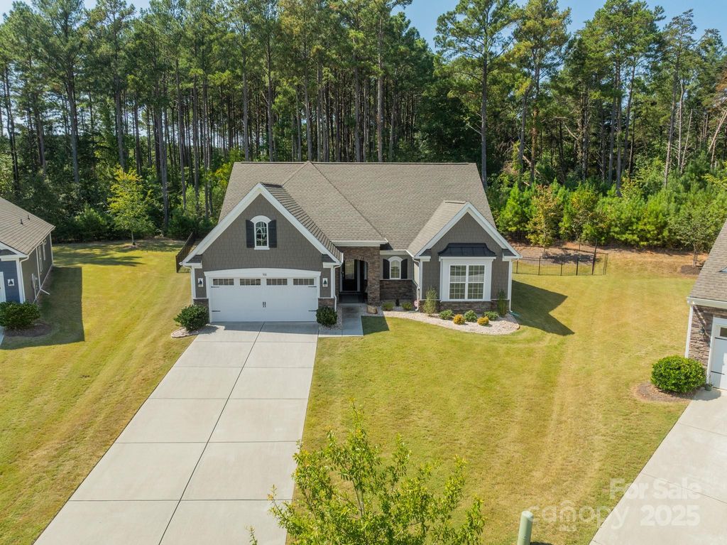 508 Vermeer Court, Mount Holly, NC 28120