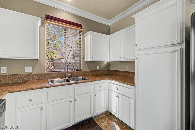 1430 Summer Glow Avenue, Henderson, NV 89012