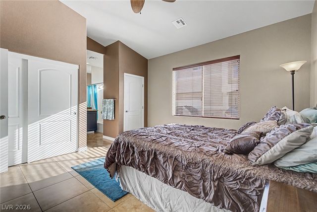 1430 Summer Glow Avenue, Henderson, NV 89012