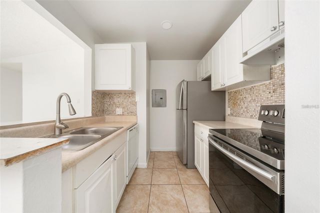 3849 BAY CLUB CIRCLE 204, Kissimmee, FL 34741