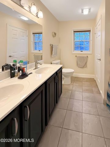 78 Ivins Drive, New Egypt, NJ 08533