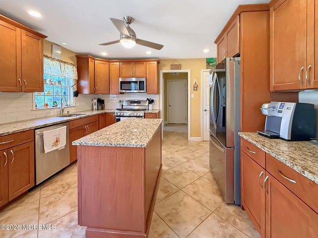 78 Ivins Drive, New Egypt, NJ 08533