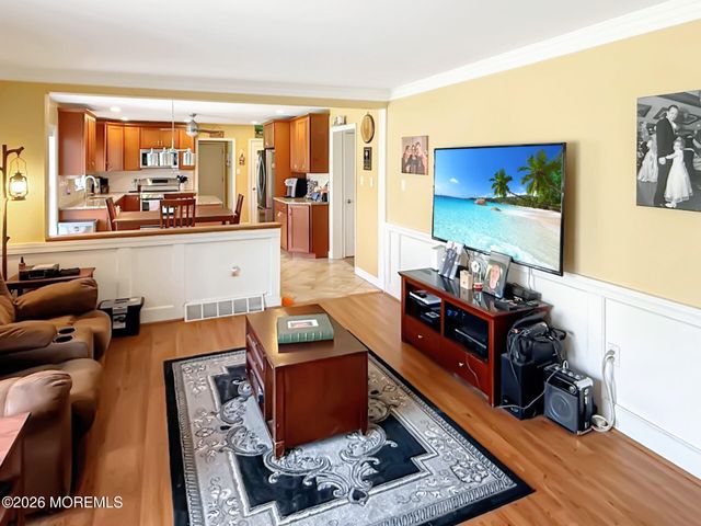 78 Ivins Drive, New Egypt, NJ 08533