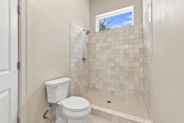308 N 5th Avenue, Denison, TX 75021