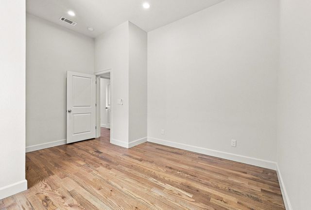 308 N 5th Avenue, Denison, TX 75021