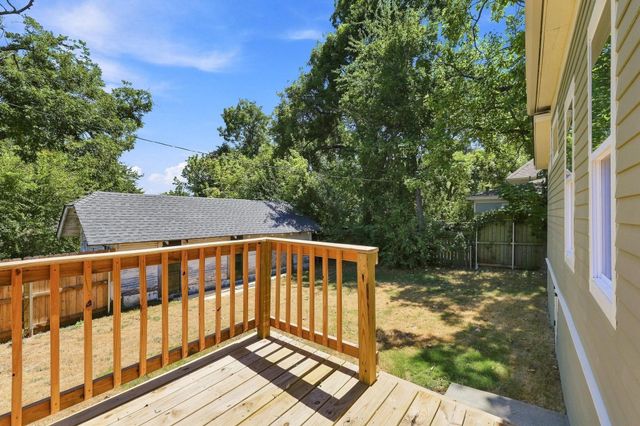308 N 5th Avenue, Denison, TX 75021