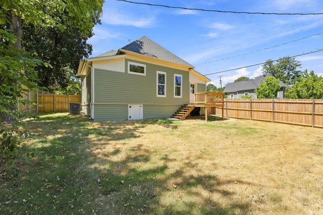 308 N 5th Avenue, Denison, TX 75021