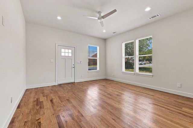 308 N 5th Avenue, Denison, TX 75021