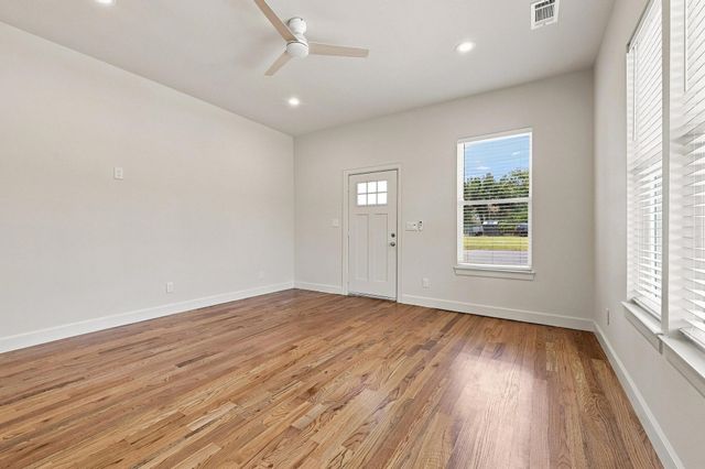 308 N 5th Avenue, Denison, TX 75021