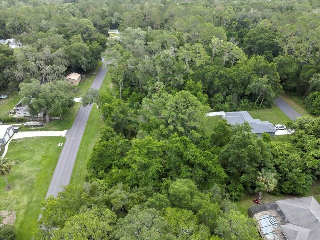 1048 W MAXIMILIAN PLACE, Citrus Springs, FL 34434