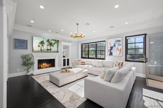 7910 Nathaniel Ct, San Diego, CA 92127