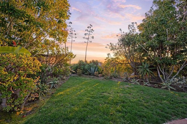 7910 Nathaniel Ct, San Diego, CA 92127