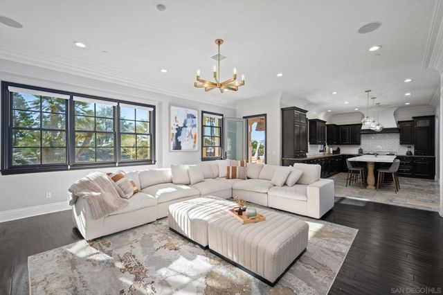 7910 Nathaniel Ct, San Diego, CA 92127