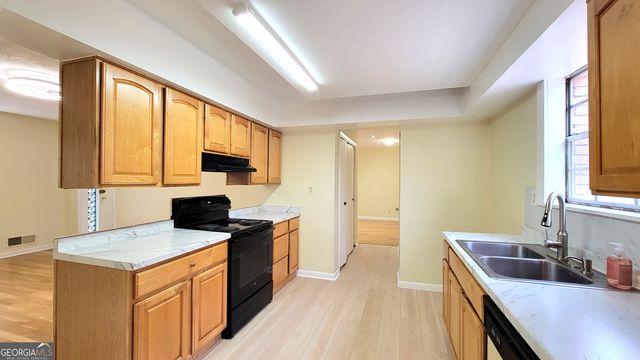 6418 Maddox Road, Morrow, GA 30260