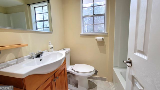 6418 Maddox Road, Morrow, GA 30260