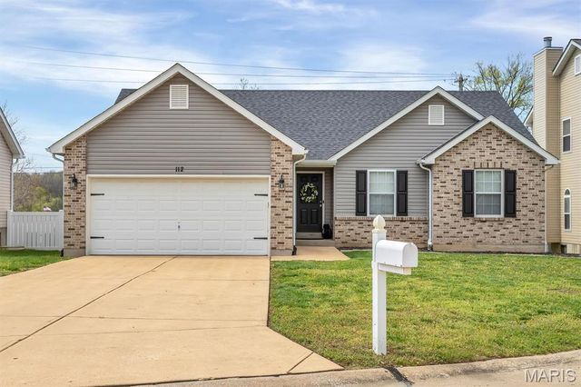 112 Trailing Oak Court, Imperial, MO 63052