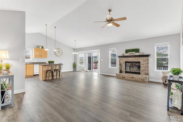 112 Trailing Oak Court, Imperial, MO 63052