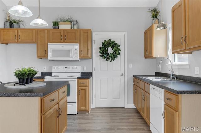 112 Trailing Oak Court, Imperial, MO 63052